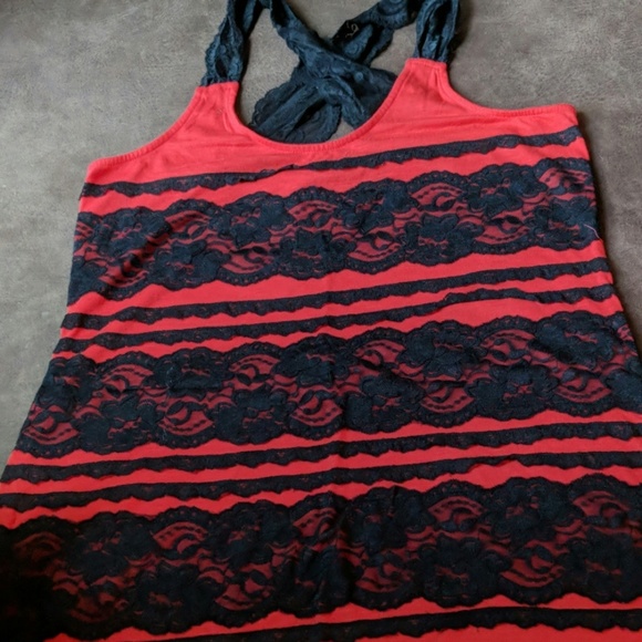 Vanity Tops - Lacy summer top